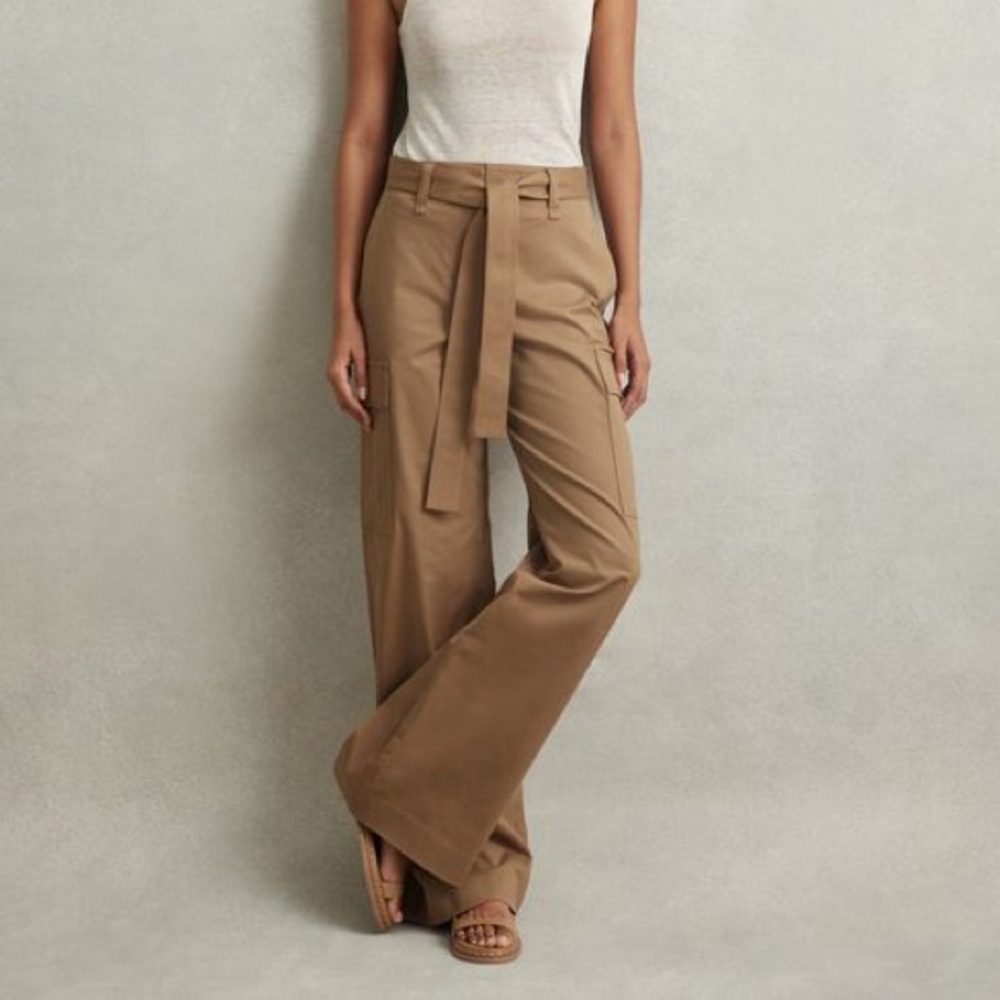 REISS MALIA
COTTON BLEND WIDE LEG CARGO TROUSERS
$303
FIT

COLOUR
CAMEL